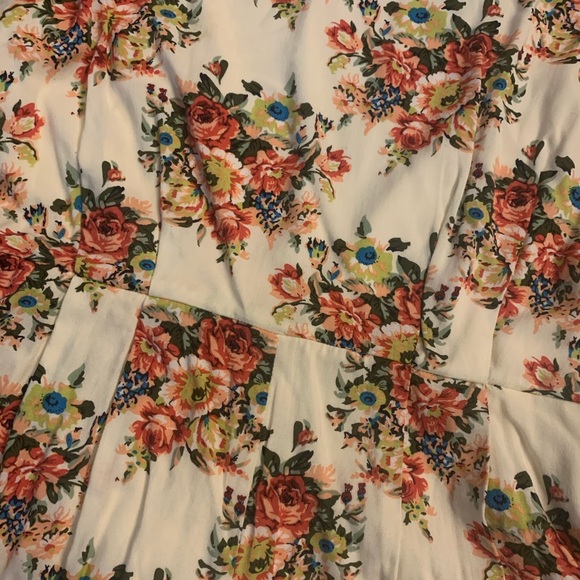 The Laundry Room Size Medium Long Sleeve Romper - Picture 2 of 6